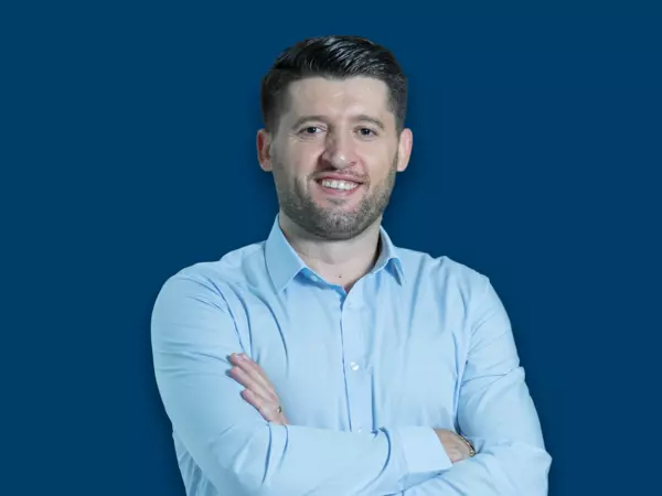 Personenbild – Gjon Nikolla