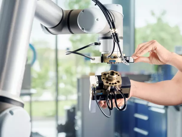 SCHUNK – CMS tool change