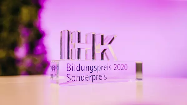 Logotipo – IHK Education Award