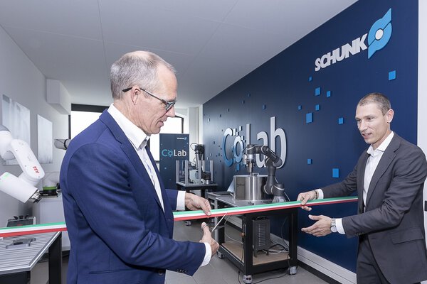 Dyrektor zarządzający SCHUNK Italy Andreas Kühl i kierownik sprzedaży Andrea Lolli 