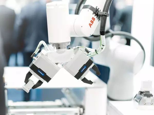 Anwendungsbild Doppelgreifer EGU