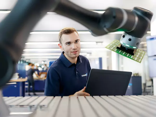 Robot application center CoLab ADHESO