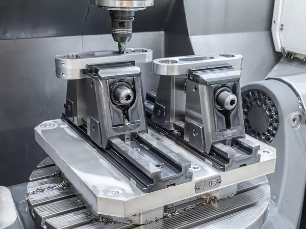 Success Story, Steinhart x SCHUNK, KONTEC KSX-C2, 5-axis vises, OP20