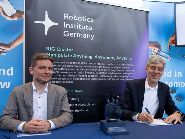 Cooperation DLR x SCHUNK humanoid robotics