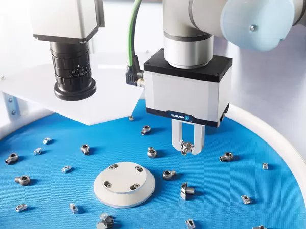SCHUNK – EGU 2D Grasping Kit application image